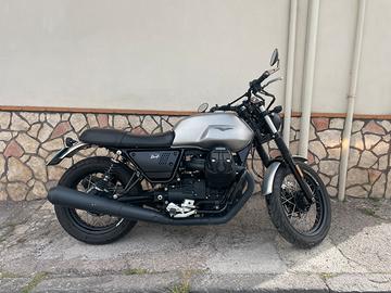 Moto Guzzi V7III Rough