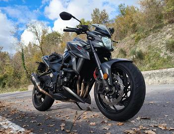 suzuki gsx s 750 yugen carbon