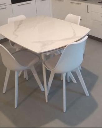 Tavolo estensibile