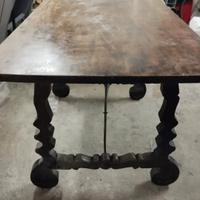 Tavolo in noce "Fratino"