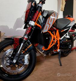 Ktm Duke 690