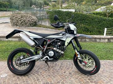 FANTIC XMF 125 MOTARD