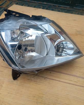 faro Renault  Modus