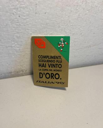 Spilla coppa del mondo d'oro ITALIA 90. FUJIFILM