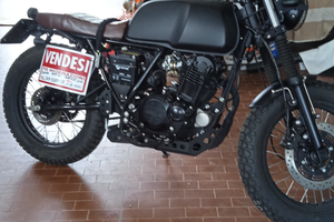 Akita 250 nuova 2800eu Forlì.km 2000 orig