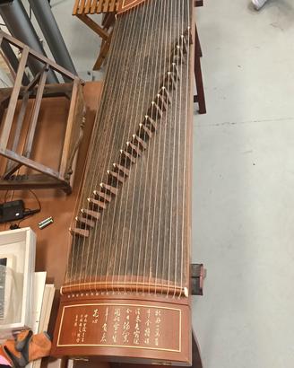 guzheng o arpa cinese