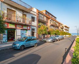 Attività commerciale - Riposto