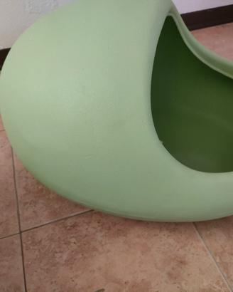 Lettino ovoidale verde 