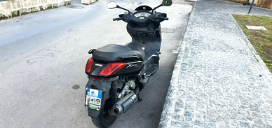 Yamaha XMAX 250