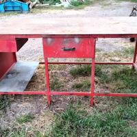Tavolo da lavoro per fabbro
