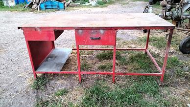 Tavolo da lavoro per fabbro