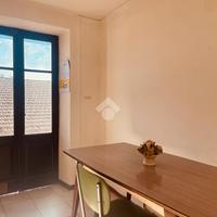 CASA SEMINDIPENDENTE A VALLANZENGO