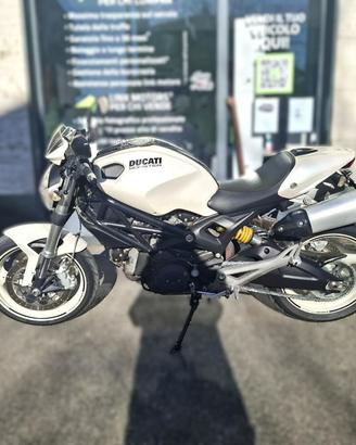 DUCATI Monster 696 MONSTER 696
