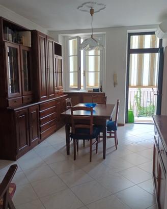 Stanza singola,appartamento arredato SOLO studenti