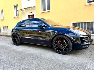 Porsche macan gts scarico titan km cert