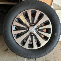 Gomme invernali termiche + cerchi Peugeot 2008
