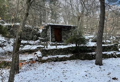 Terreno con deposito