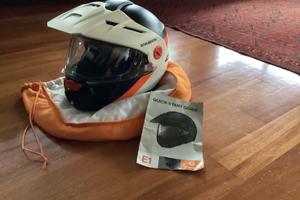 Casco schuberth E 1