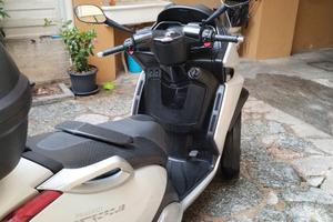 Peugeot Metropolis 400