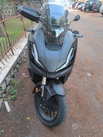 scooter honda adv 350