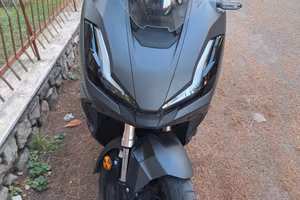 scooter honda adv 350