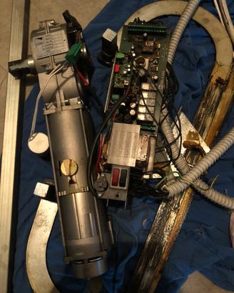 Automatismo apertura garage CAME