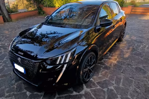 Peugeot 208 GT