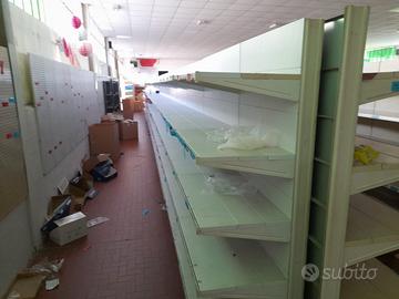 Scaffali a gondola bianchi pronta consegna