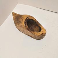 Un simpatico antico posacenere a forma di zoccolo