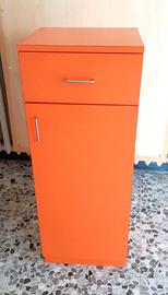 Mobiletto in legno 3 ripiani e cassetto scorrevole