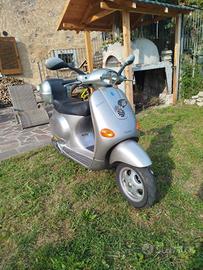 vespa et 4 125