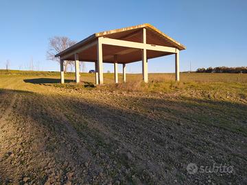 Terreno agricolo irriguo con deposito