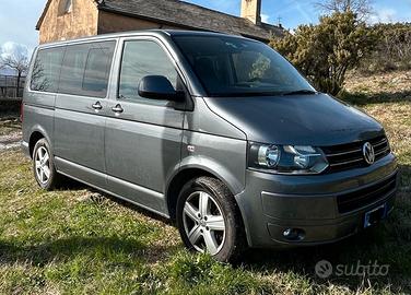 VolksWagen T5 2011