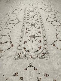 tovaglia lino intaglio e vari ricami 