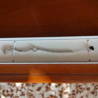 Braccialetto con i brillantini in argento nuovo