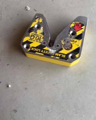 Gancio per barella fermo