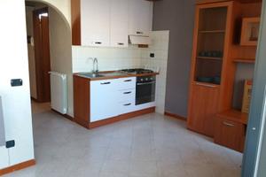 Bilocale arredato con box