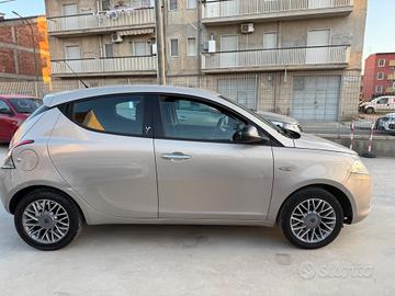 Lancia Ypsilon 1.2 NEO PATENTATI