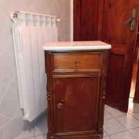 Comodini antichi del 900