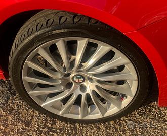 Cerchi a turbina Alfa Romeo Giulietta 18