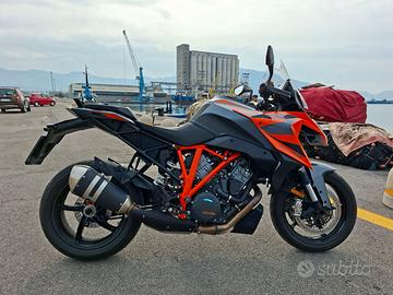 KTM 1290 Super Duke GT