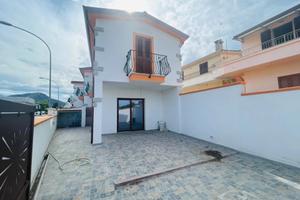 Villetta caposchiera di nuova costruzione