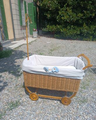 Culla in vimini con ruote+materasso+coprimaterasso
