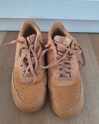 scarpe Nike marroni
