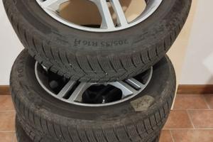 Cerchi con gomme termiche