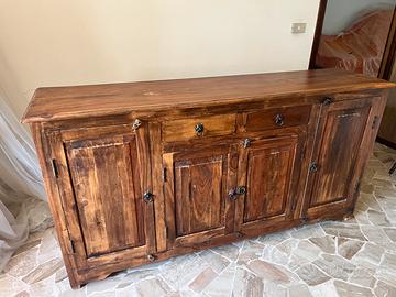 Credenza indiana