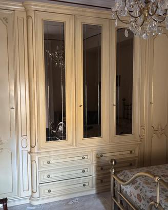 ARMADIO CLASSICO COLOR AVORIO CON SPECCHI