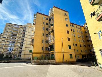 3 LOCALI A NAPOLI