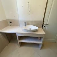 MOBILE BAGNO CON LAVABO E MISCELATORE