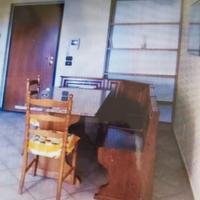 Panca ad angolo tavolo tre panche e due sedie